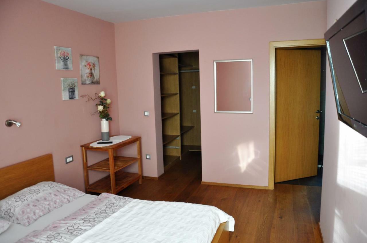 Apartma Rosa Spodnji Otok Exteriör bild