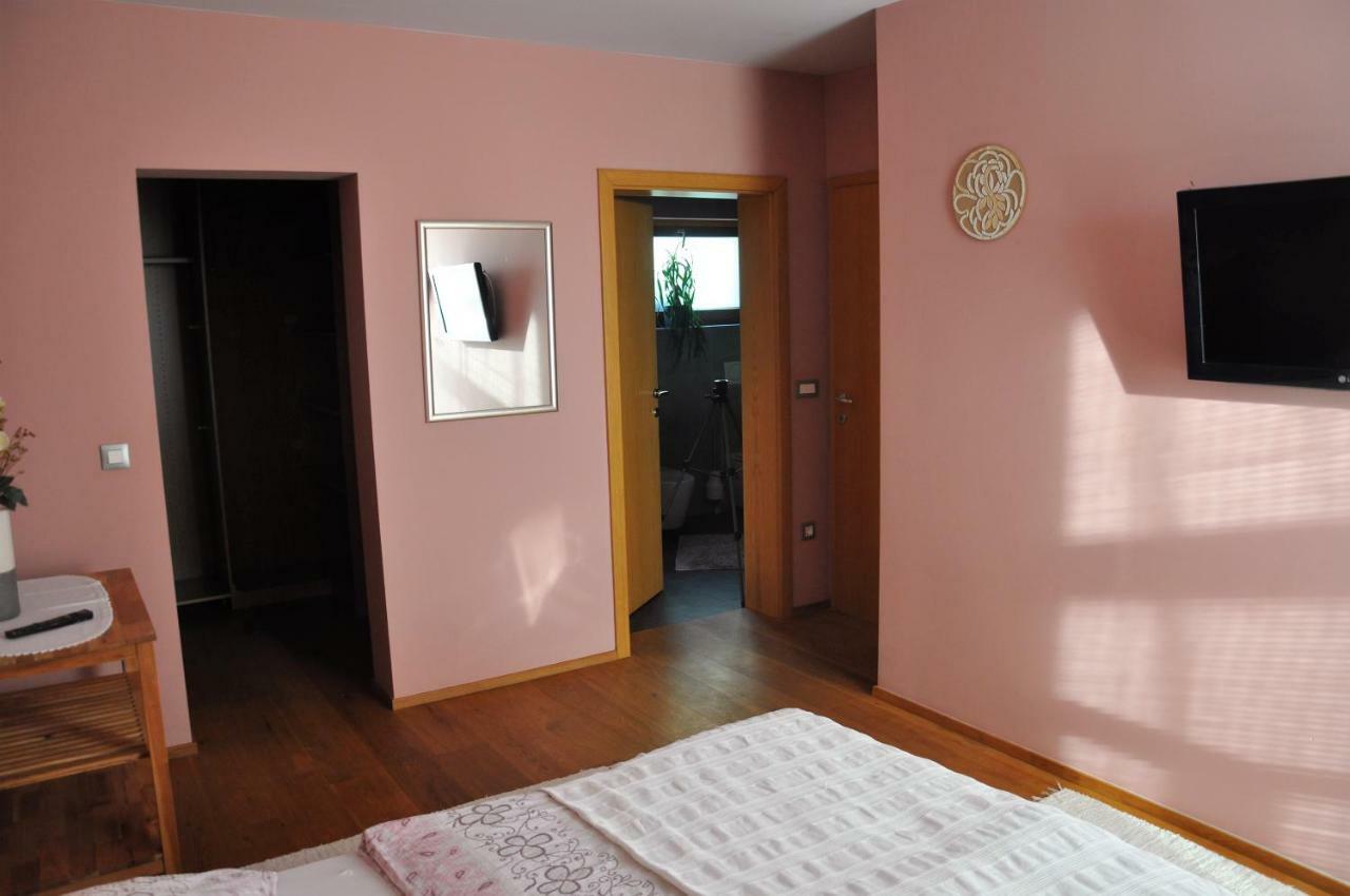 Apartma Rosa Spodnji Otok Exteriör bild